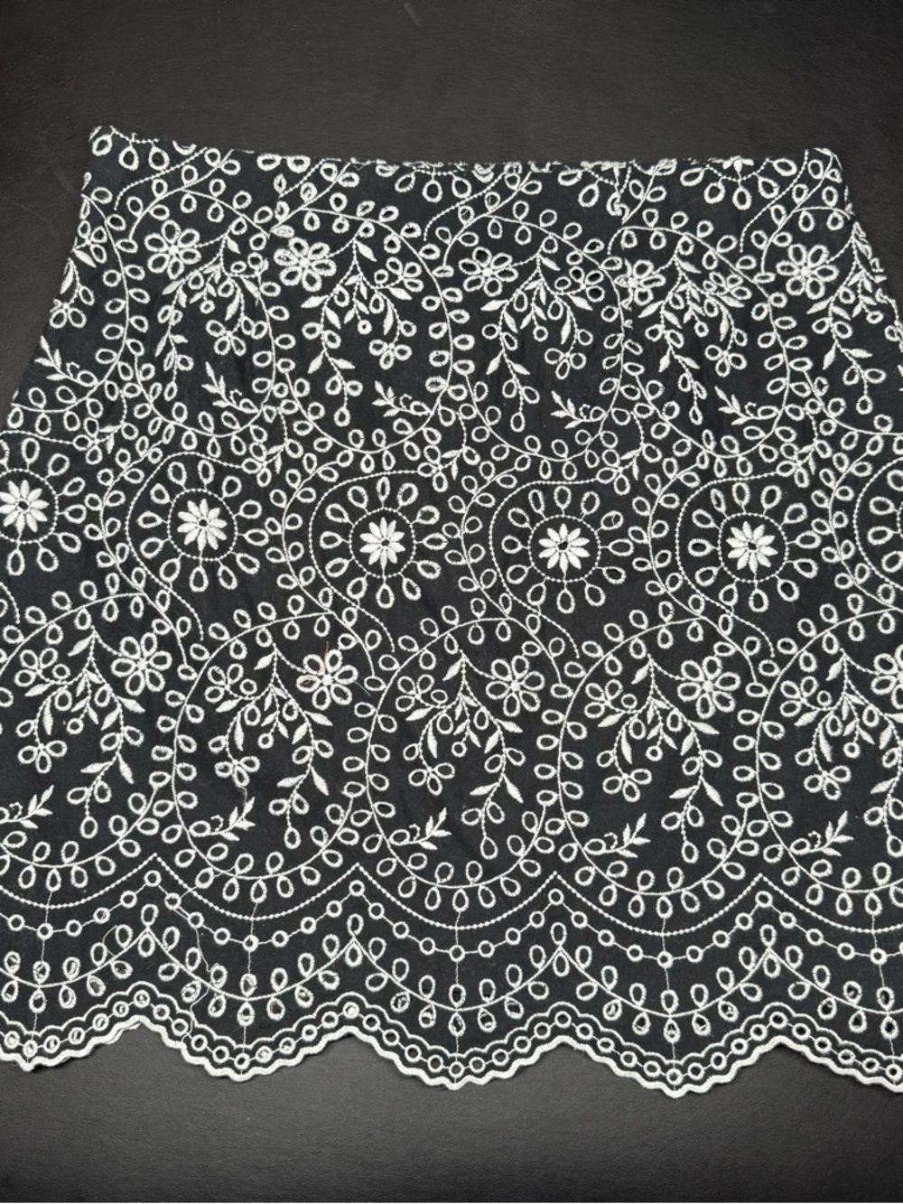 LOFT Black Skirt with White Eyelet Embroidery - Picture 4 of 4